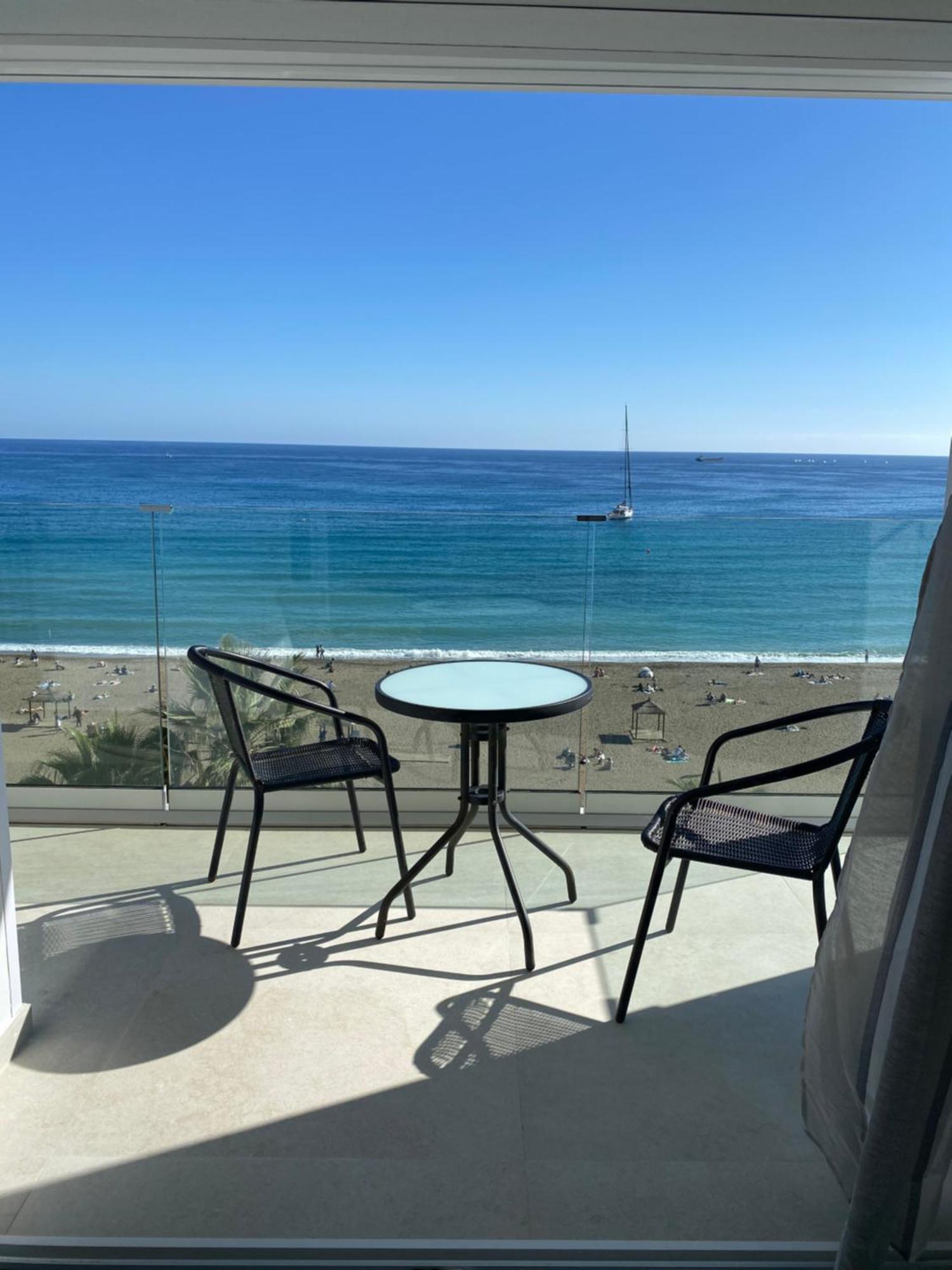 Playa Malagueta Vistas Frontal Al Mar Con Dos Dormitorios Малага Екстериор снимка
